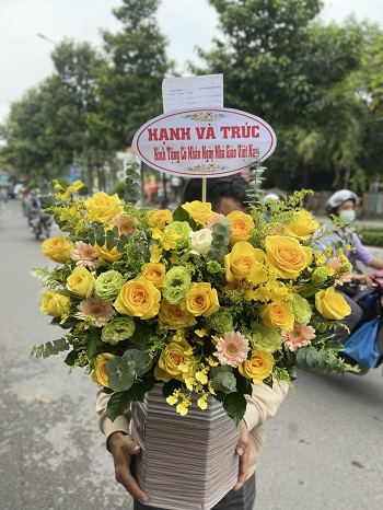 21-shop-hoa-tuoi-o-nha-be