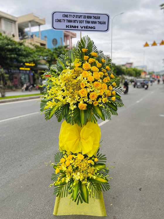 HV141- Kính Viếng