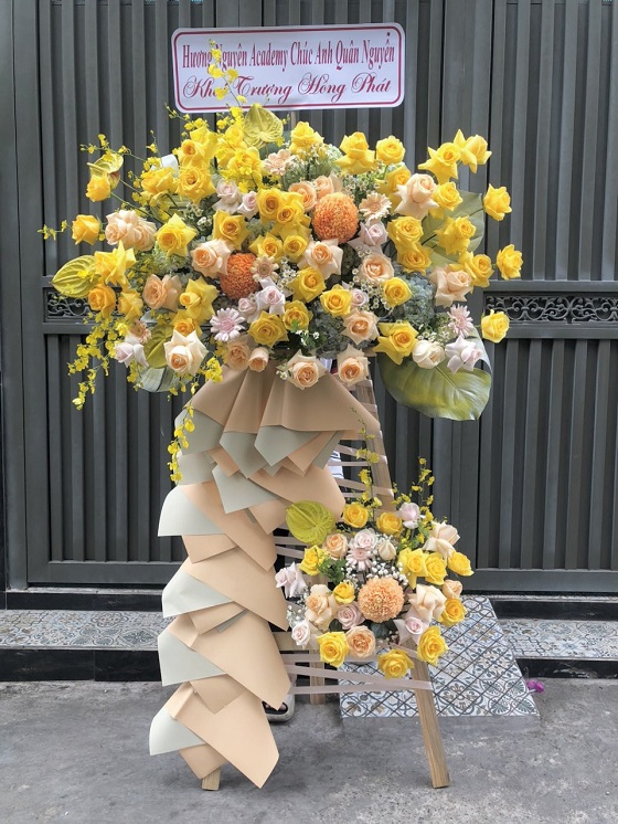KTG8- Kệ hoa chúc mừng khai trương Quận 4