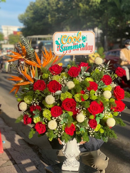 SGDL9- Đặt hoa giao ở Phường Nguyễn Cư Trinh Quận 1